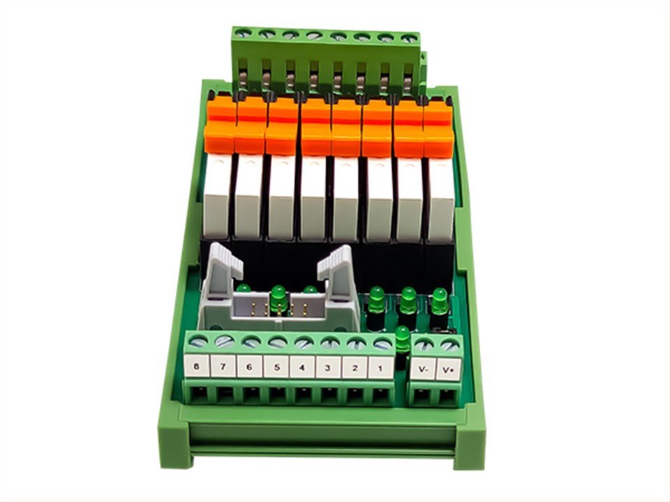 8路1CO超薄继电器输出模组
